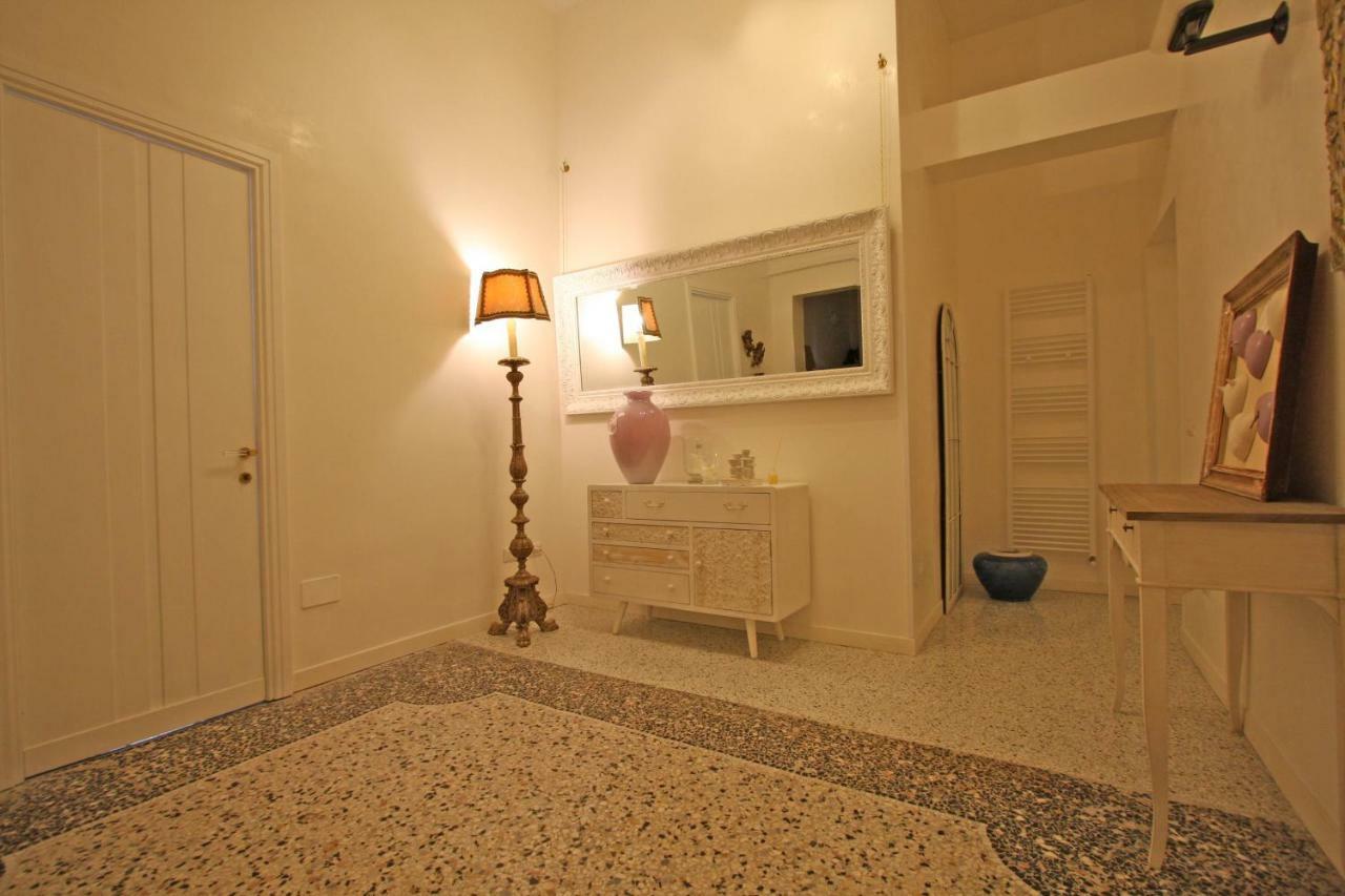 Monti Luxury Hotel Rome Bilik gambar